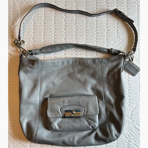 Coach Bag with removable shoulder strap - Picture 1 of 6